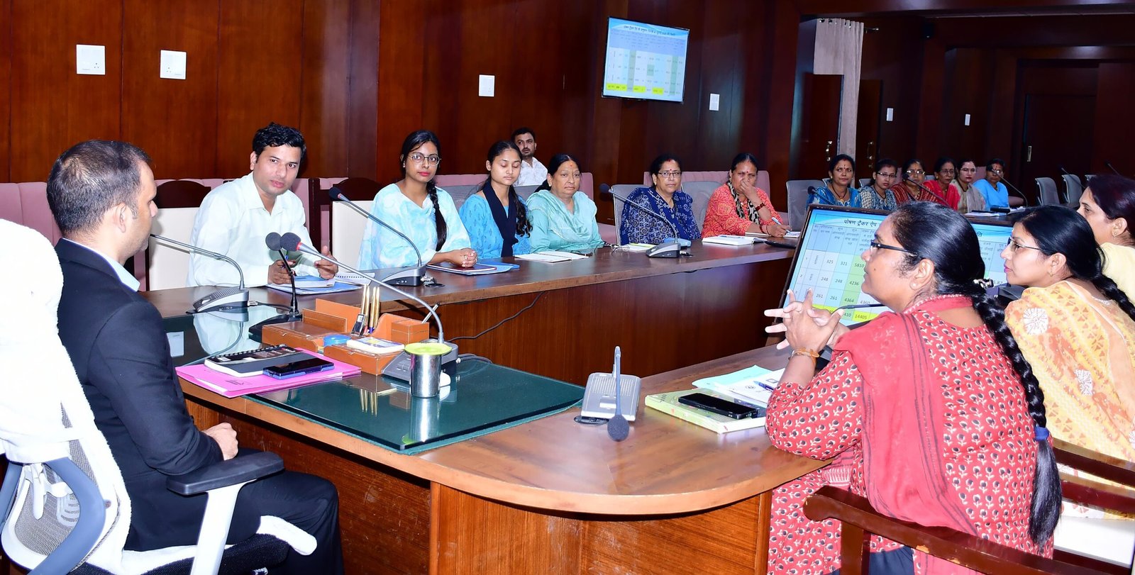 त्रिस्तरीय पंचायत चुनाव के लिए नामांकन पत्रों की गहन जांच के बाद गुरुवार को नाम वापसी का सिलसिला शुरू