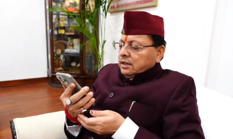 महिला क्रिकेट वर्ल्ड कप स्टार स्नेहा राणा को मुख्यमंत्री धामी का फोन — दी शुभकामनाएं, घोषित किए ₹50 लाख प्रोत्साहन राशि